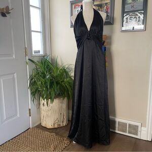 LENOVIA USA long Sexy Black Prom Women's Dress (Size M)
